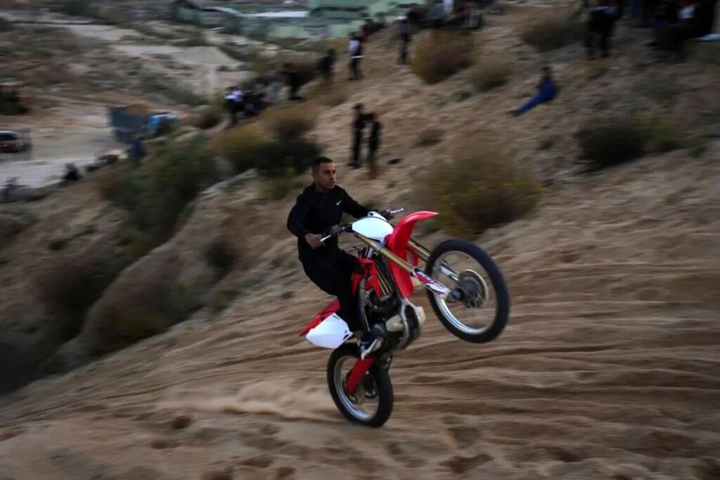 تصاویر; جوانان غزه دوباره در تپه ها می دوند!