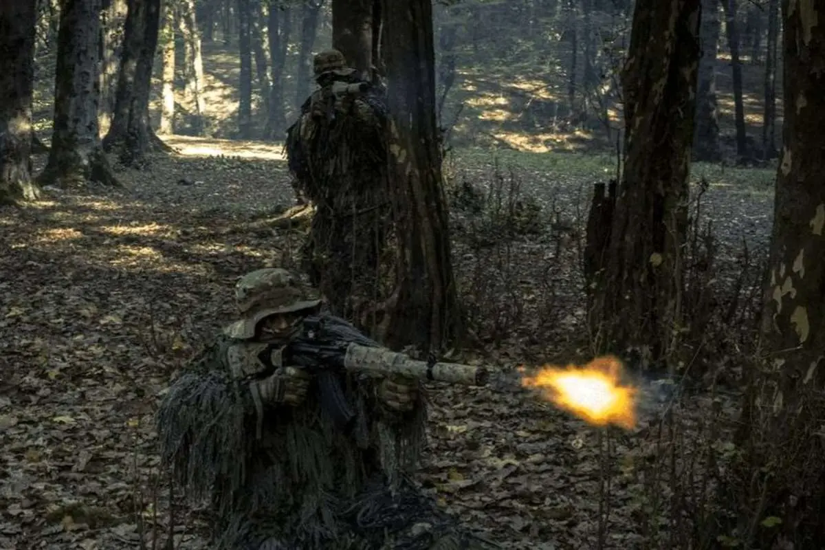 تصاویر; رزمایش یگان ویژه رزمی فتحین در جنگل و مرداب