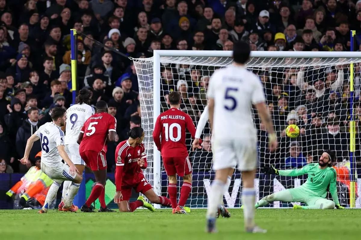 ببینید خلاصه بازی لیدز 3 - لیورپول 3