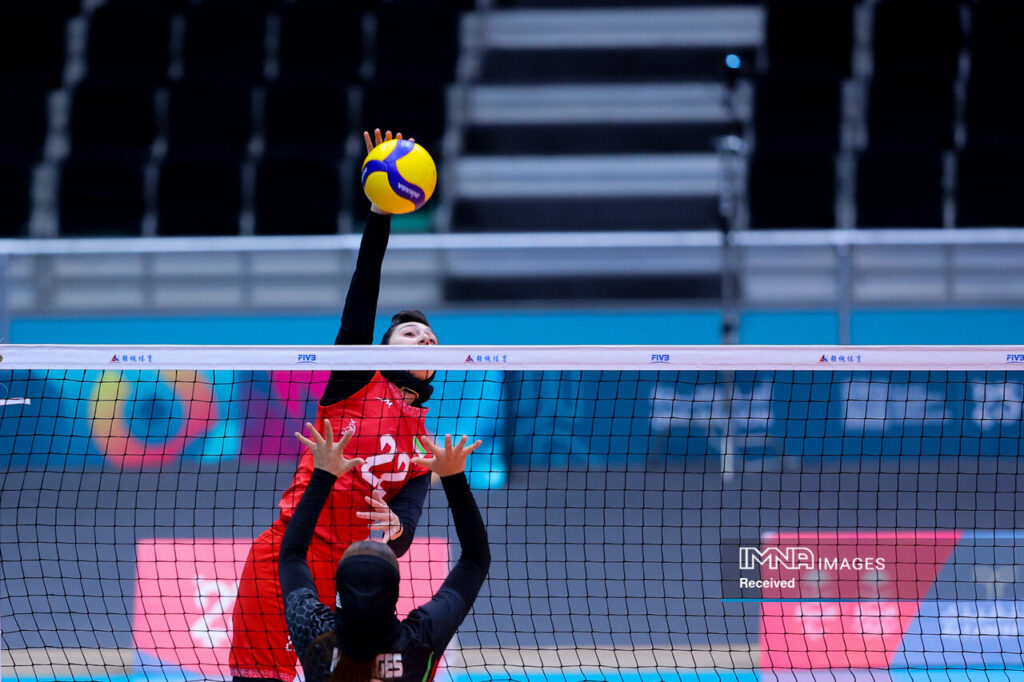 پیروزی های بی دردسر برای مدعیان