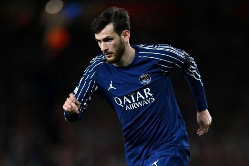 پاری سن ژرمن میهمانان خود را غرق گل کرد