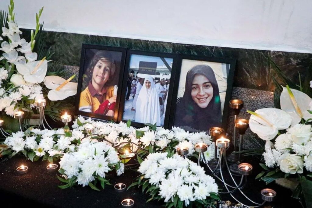 تصاویر; مراسم تشییع همسر و فرزندان معاون رئیس جمهور