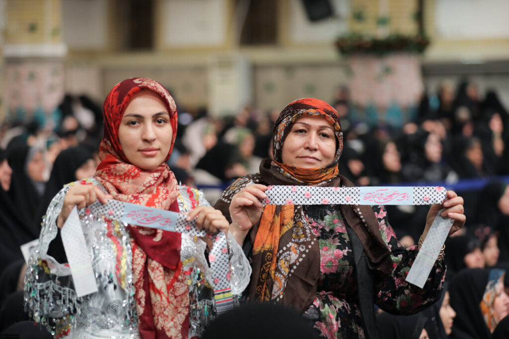 زن، عزت و حجاب; بازخوانی دیدگاه های رهبر معظم انقلاب در مورد جایگاه زن