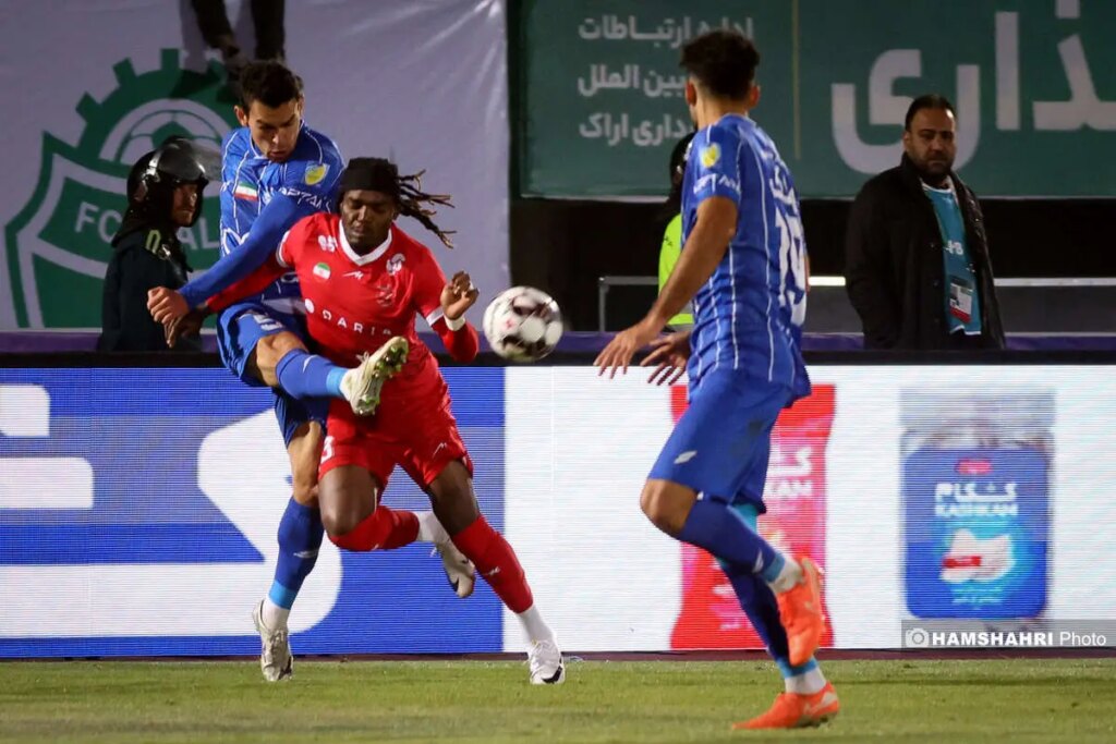 غیبت قطعی 2 ستاره استقلال مقابل ملوان