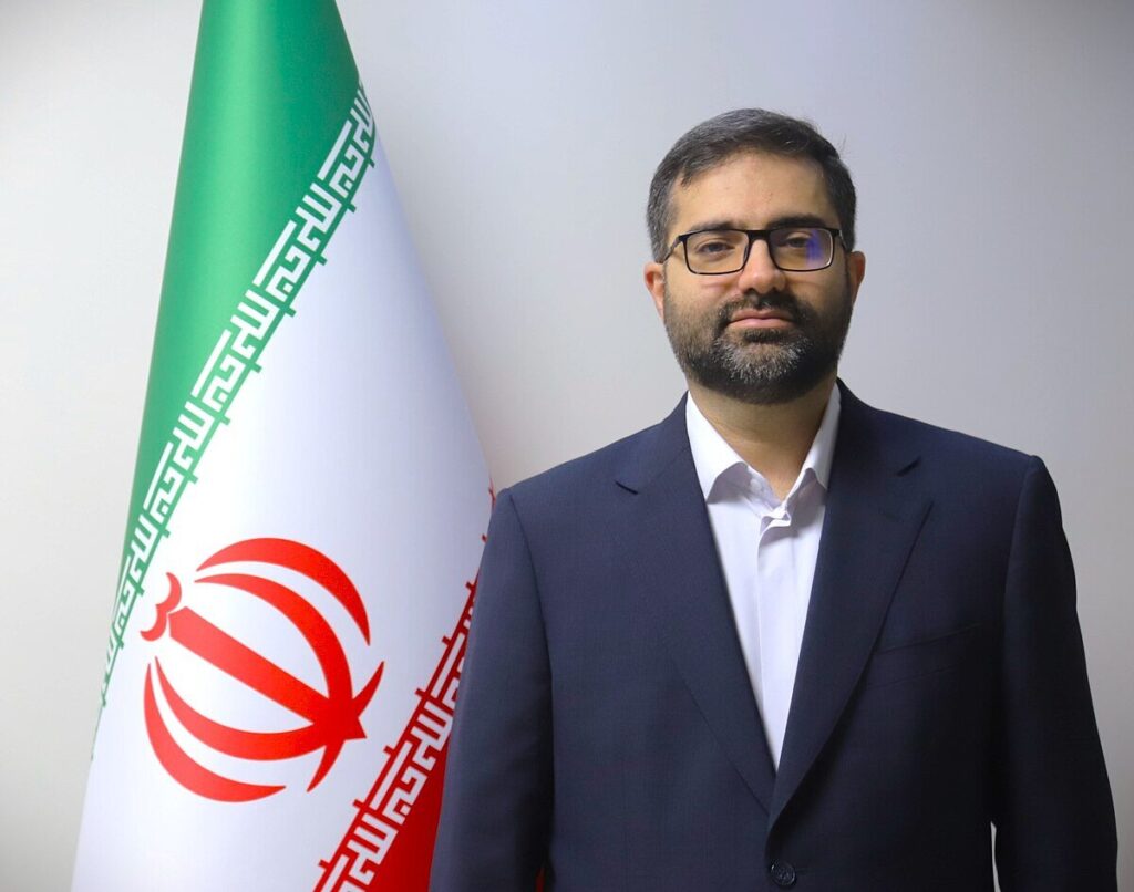 سقاب اصفهانی: به قولی که به مردم دادم پایبندم | همه خانواده‌ام فدای سربلندی ایران + فیلم