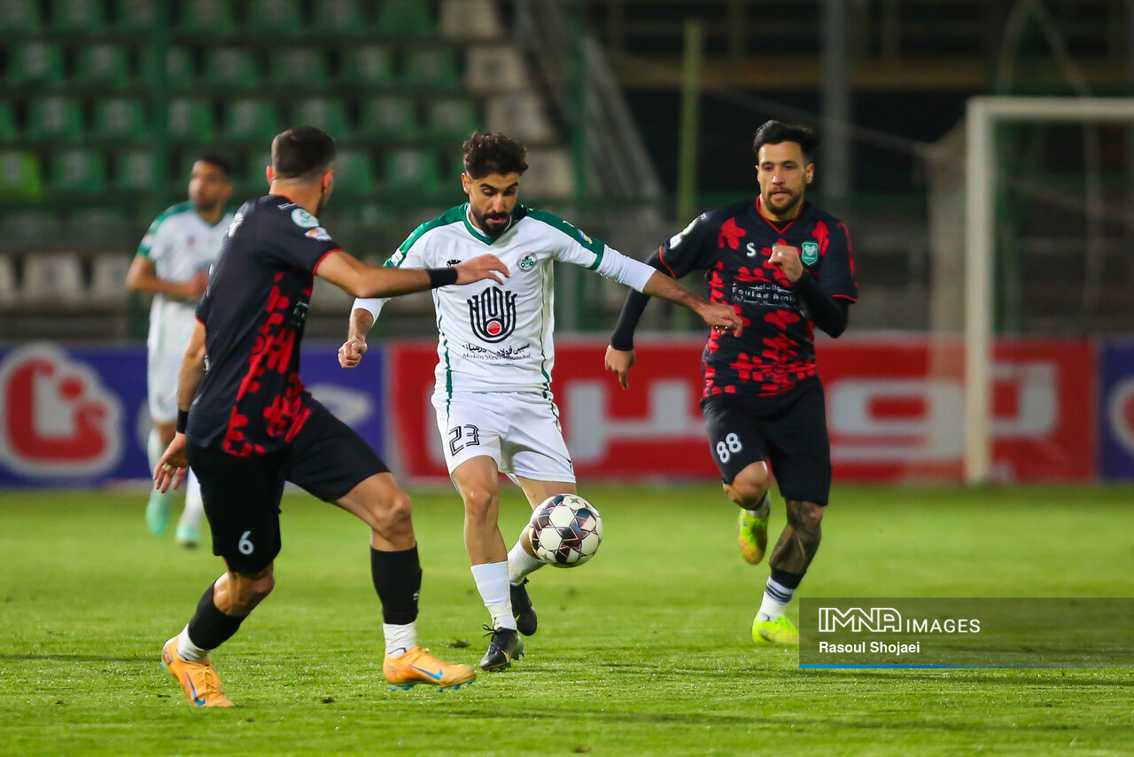 ذوب آهن و تراکتور; دعوای نفس گیر در میدان فولادشهر