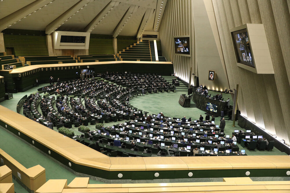 اعلام وصول ۳ سوال ملی نمایندگان از وزرای دولت