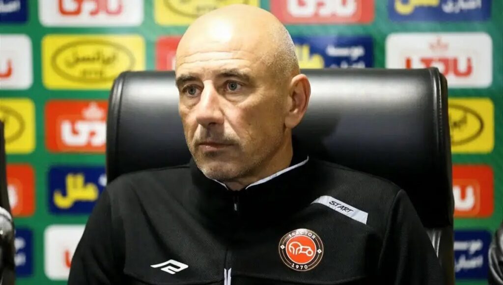 ذوب آهن تیم خیلی خوبی بود/ تساوی مقابل ما یعنی برد