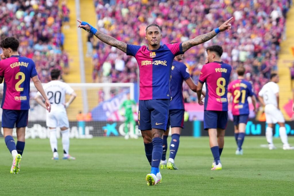 پخش زنده بازی بارسلونا و آینتراخت فرانکفورت از تلویزیون + پخش آنلاین