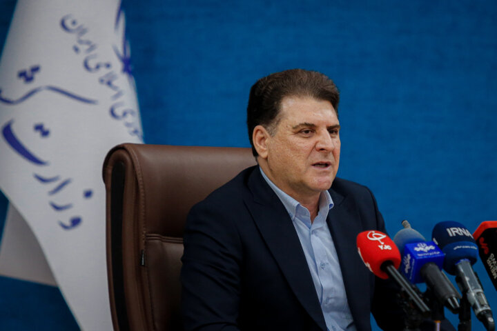 معاون سیاسی وزیر کشور: ایفای نقش احزاب در حاکمیت یک ضرورت است