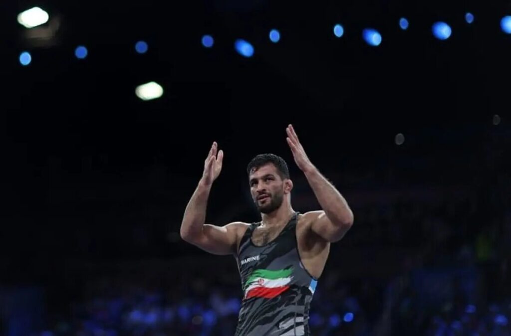 فیلم کشتی حسن یزدانی پس از مصدومیت مقابل ابوالفضل بابالو