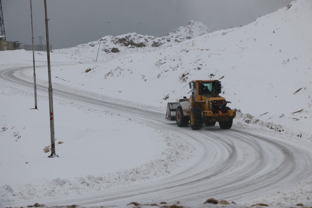 آخرین وضعیت بارندگی در اصفهان / برف‌روبی ۱۵۰۰ کیلومتری راه‌های استان اصفهان