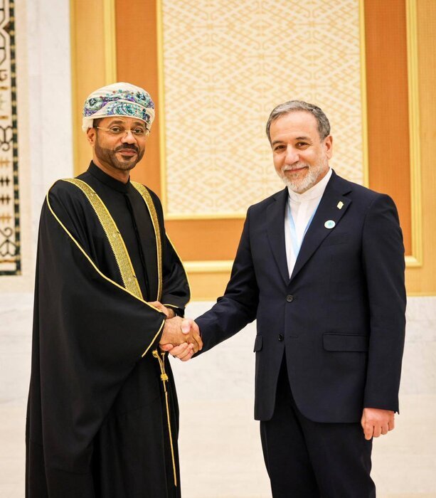 عراقچی با وزیر امور خارجه عمان دیدار کرد