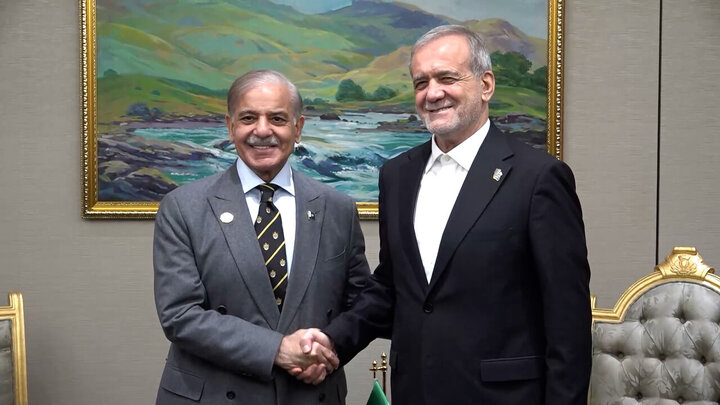 سران ایران و پاکستان بر تقویت همکاری های مشترک تاکید کردند