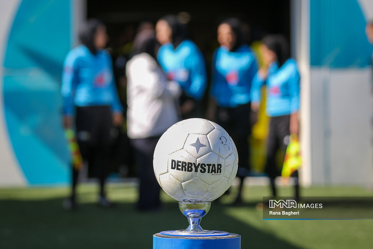 نتایج هفته دهم لیگ برتر فوتبال بانوان؛ سپاهان و گل گهر امتیازات را تقسیم کردند