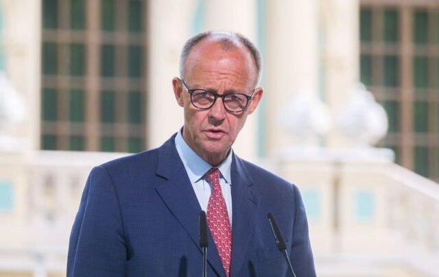 صدراعظم آلمان، پوتین را با هیتلر مقایسه کرد / مرتس: واگذاری بخش‌هایی از چکسلواکی نتوانست جاه‌طلبی‌های هیتلر را مهار کند؛ او ماه بعد، بقیه چکسلواکی را هم اشغال کرد / پوتین هم متوقف نخواهد شد