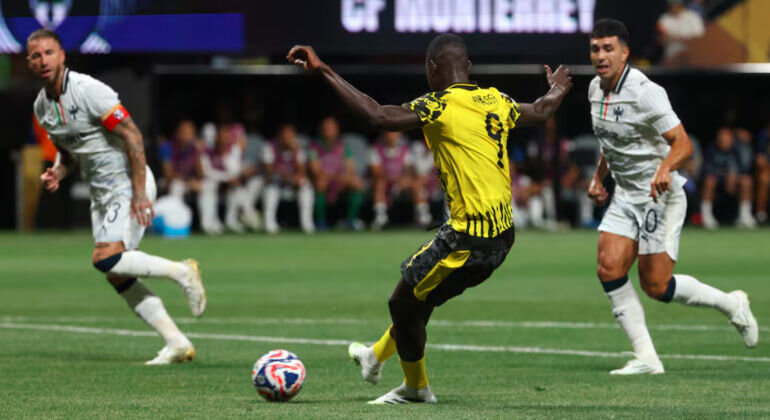 خلاصه بازی دورتموند و فرایبورگ + لینک دانلود فیلم