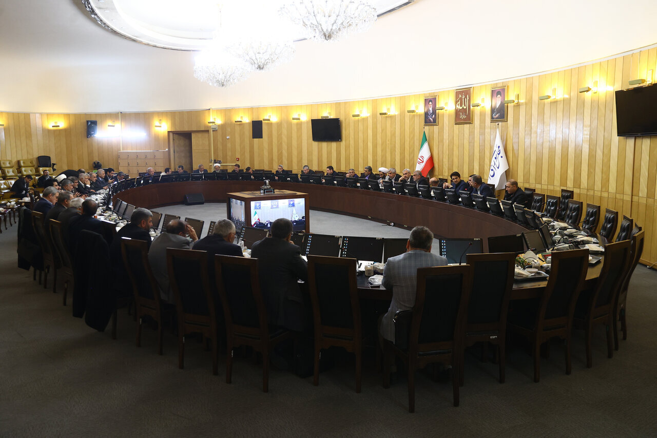 بررسی آثار تورمی افزایش 2 درصدی مالیات بر ارزش افزوده در بودجه