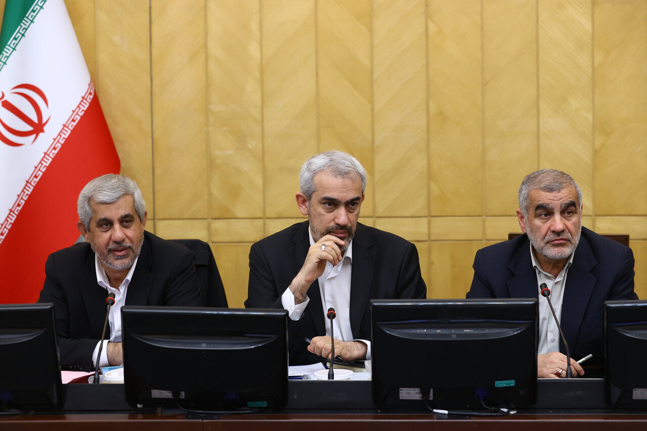 بررسی آثار تورمی افزایش 2 درصدی مالیات بر ارزش افزوده در بودجه