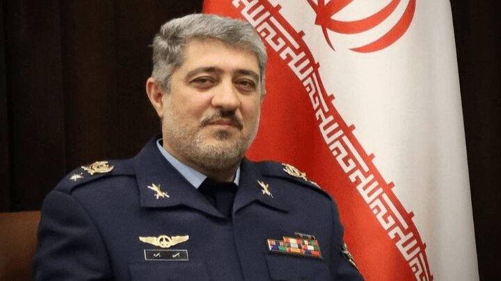 ایستادگی و دفاع از وطن وظیفه مشترک ایرانیان است