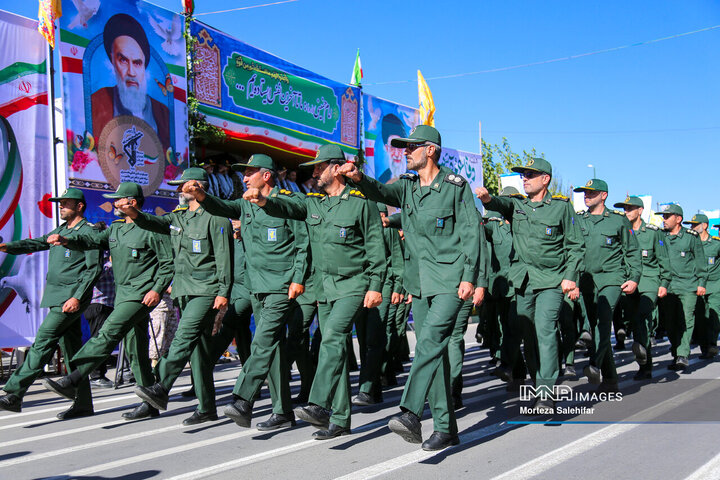 ما با اقتدار از امنیت ایران دفاع می کنیم