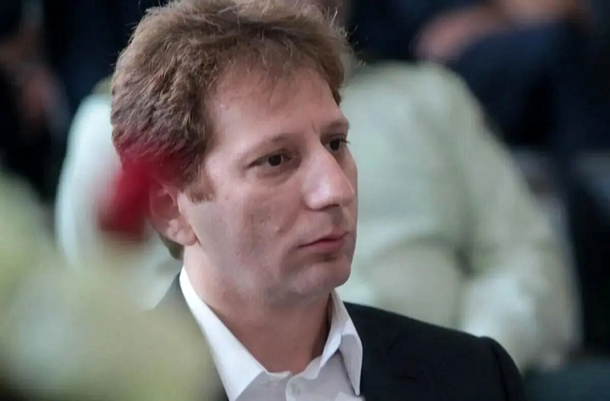 بانک مرکزی را از فرزین بگیرید و به من بدهید تا قیمت دلار را تثبیت کنم!