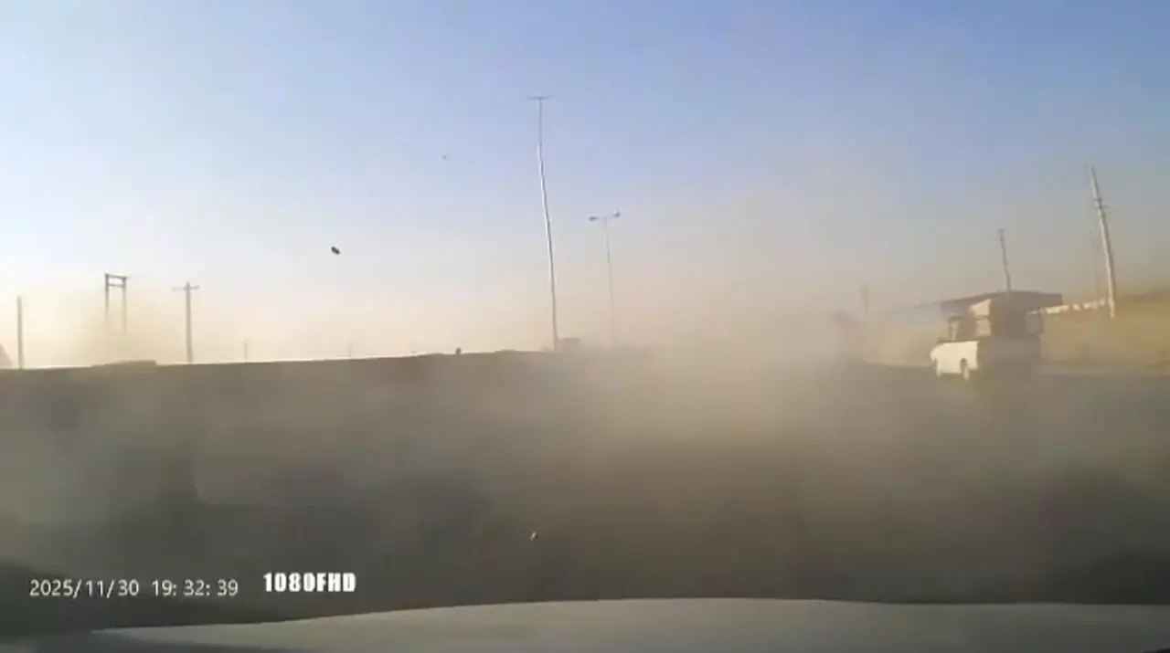 تصادف شدید نیسان آبی در اتوبان قزوین کرج