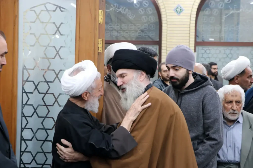 تصاویر؛ گریه‌های کاظم صدیقی در مراسم یادبود پسرش