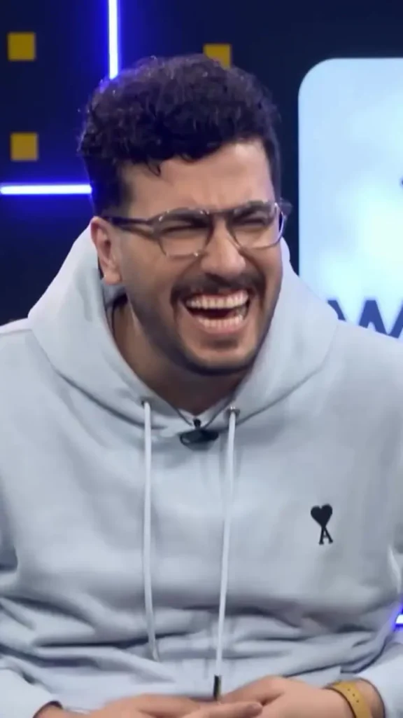 در مراسم ختم پدرم، از خنده داشتم منفجر می‌شدم