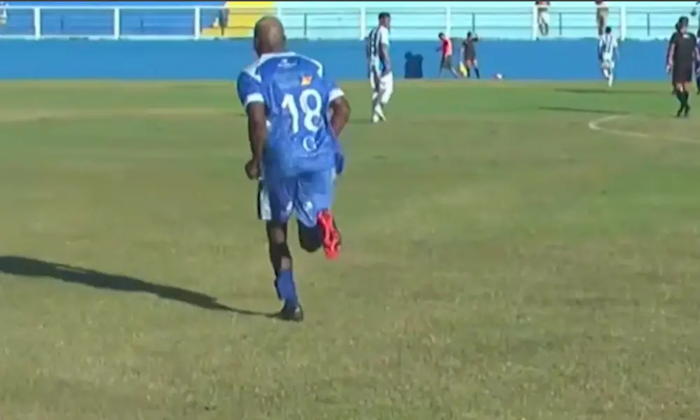 فوتبالیست زندانی