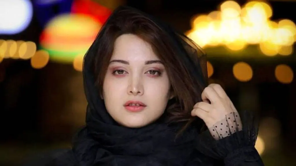 عکس‌ جدید روشنک گرامی با استایل مدرن وایرال شد