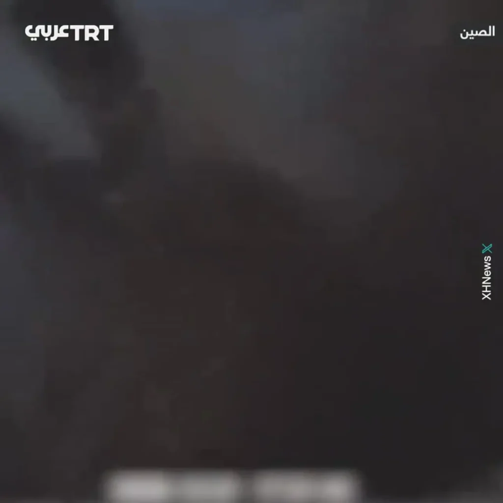 نجات کودک سقوط کرده از زیر قطار