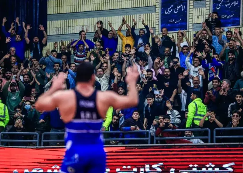 پوشش زنده؛ فینال لیگ برتر کشتی آزاد / استقلال وسط رقابت‌ها انصراف داد!
