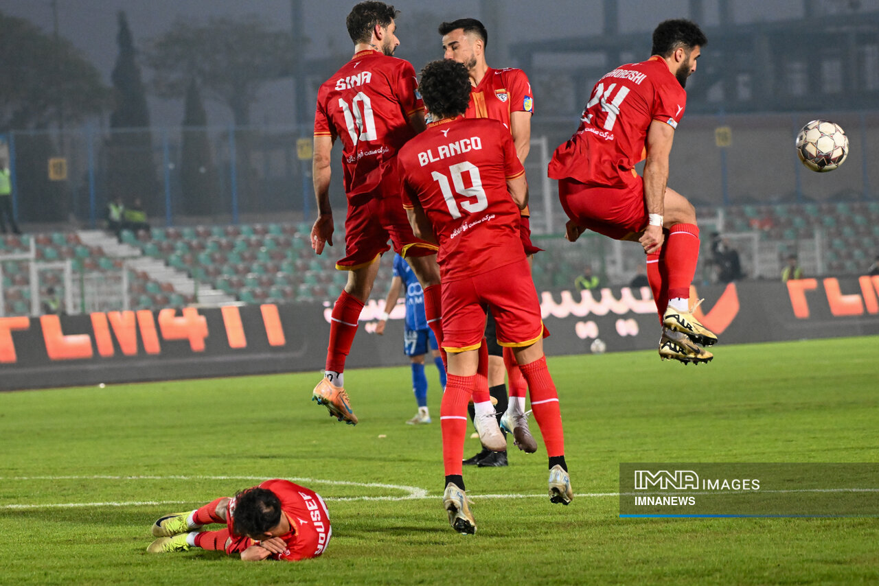 نگاهی به نیم فصل لیگ 25; آبی ها گران ترین، پرسپولیس و سپاهان دفاعی ترین