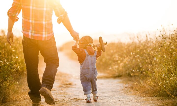 پدر؛ معمار هویت و شخصیت اجتماعی کودکان