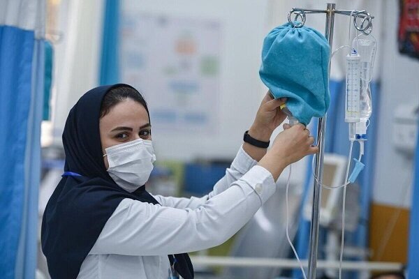 تجسم استقامت و مراقبت در پرتو روش درمان در یک زن