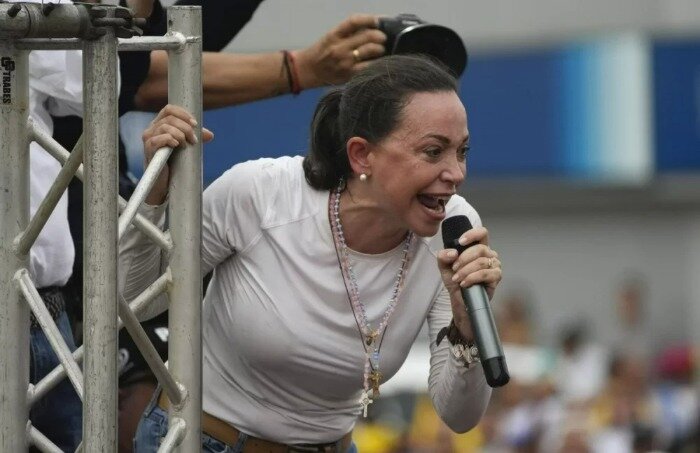 ماچادو کیست؟ بیوگرافی مخالفان مادورو و حمایت از حمله به ونزوئلا