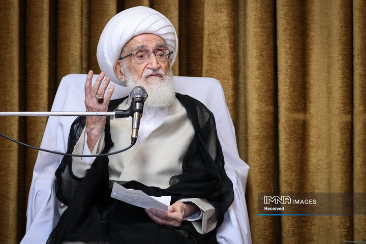 آیت الله نوری همدانی: باید قدر نظام مترقی فقه را بدانیم