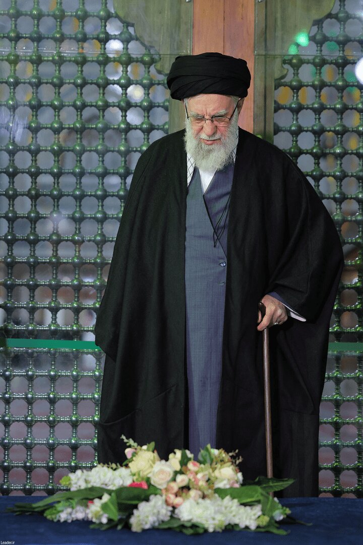 حضور امروز رهبر معظم انقلاب در حرم مطهر امام خمینی (ره)