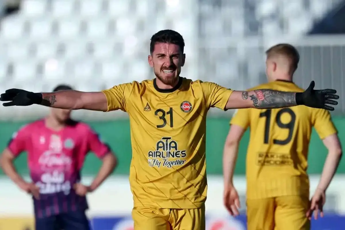 تراکتورسازی ستاره رقیب آسان استقلال است