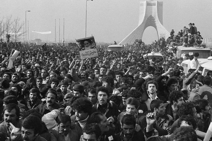 ساواک اجازه کی بود؟