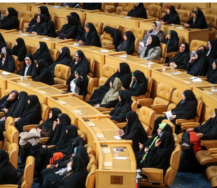 بازتعریف هویت و جایگاه اجتماعی زن در تفکر انقلاب اسلامی