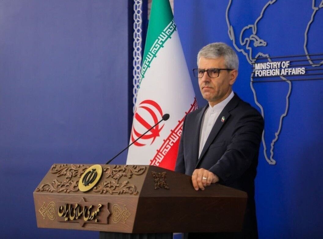 پیام رهبر انقلاب به سفر دبیر شورای عالی امنیت ملی به عمان