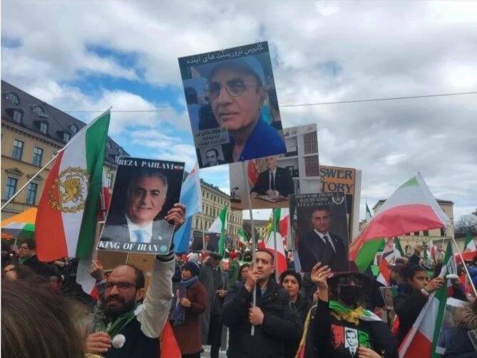 47 سال ایستادگی در برابر امپریالیسم و صهیونیسم