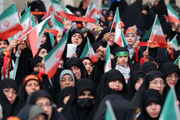 بازتعریف هویت و جایگاه اجتماعی زن در تفکر انقلاب اسلامی