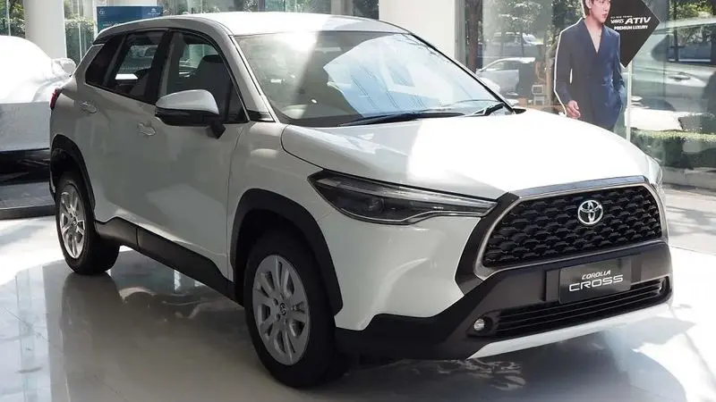 تویوتا کرولا کراس چهره قدیمی