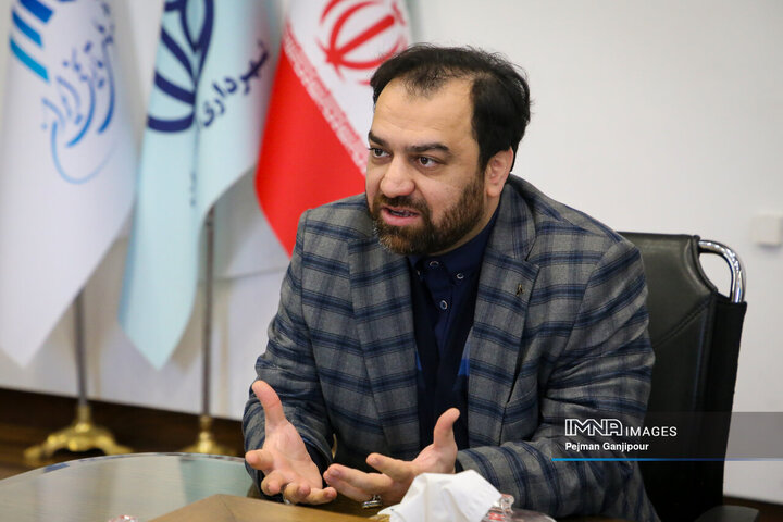 اصفهان به الگوی برقرسانی و شهر پاک کشور تبدیل میشود