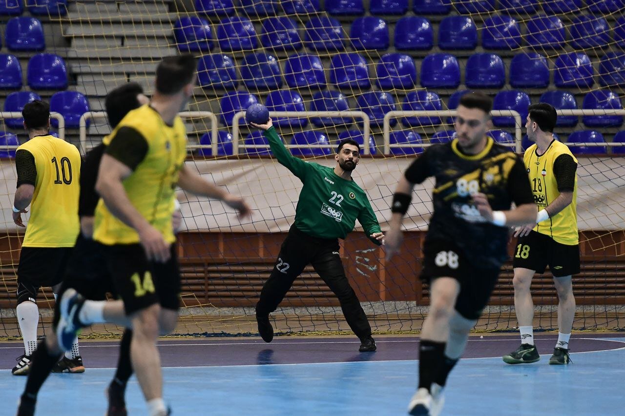 برتری موقت مسیاها/ تعقیب سپاهان برای رسیدن به قله