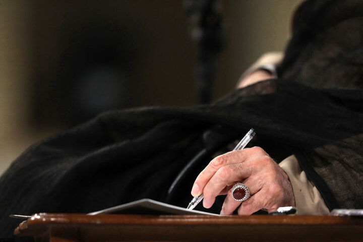 پیام تسلیت رهبر انقلاب در پی درگذشت برادر حجت الاسلام قمی