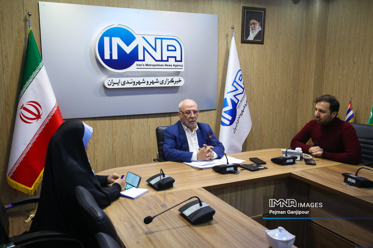 اورانیوم 60 درصد اهرم استراتژیک ماست، نباید از کشور خارج شود